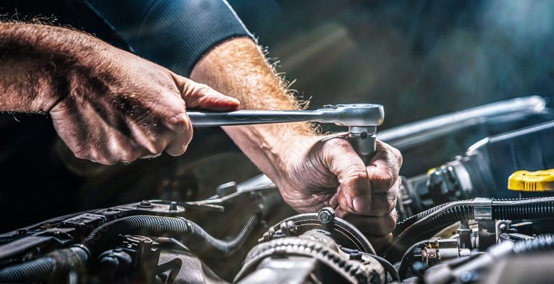 متخصص در تعمیرات انواع مزدا